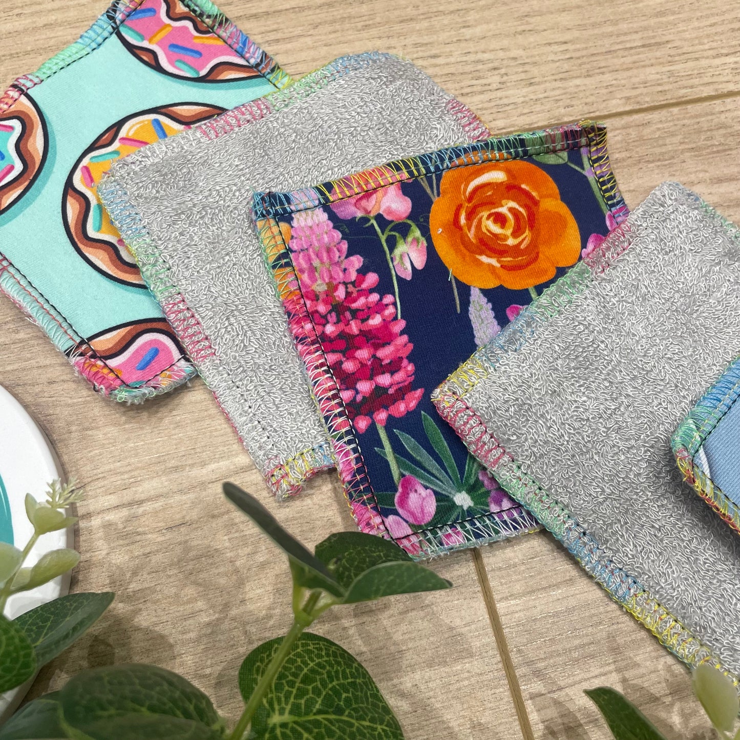 Small sustainable wipes - Set of 5 - Random print designs