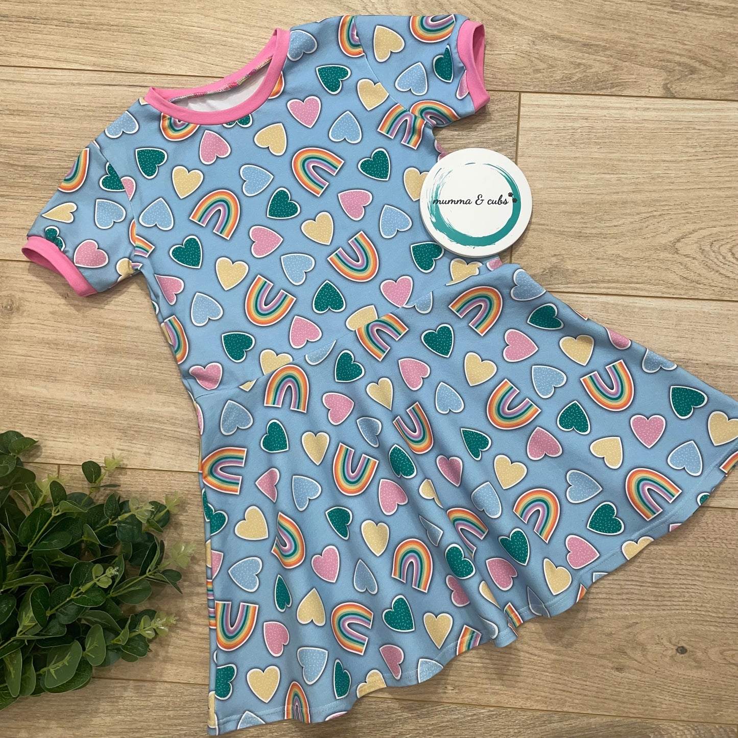 Short sleeve dress