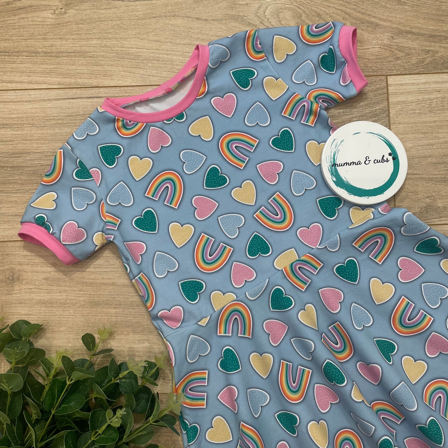 Short sleeve dress